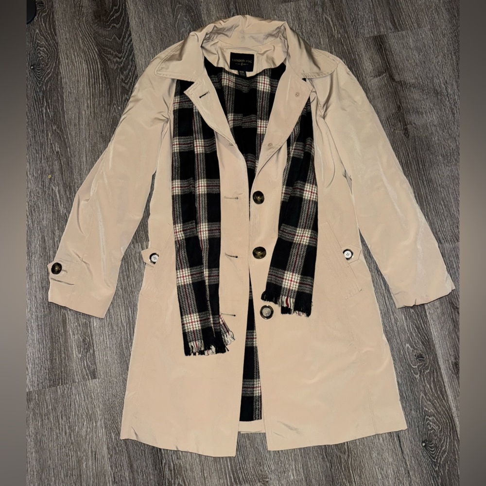 London Fog Spring/Fall Trench Style Raincoat Size Adult Medium